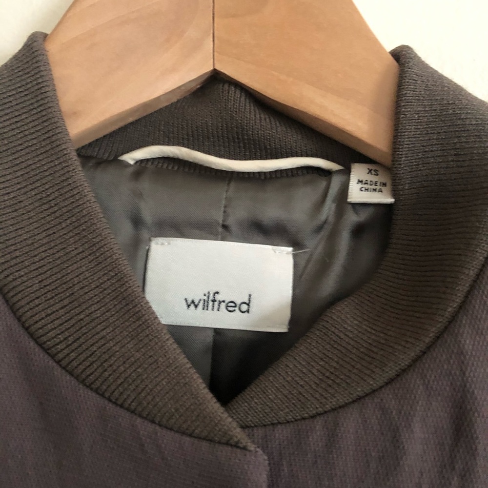 Aritzia Poussin Bomber - Picture 3 of 7